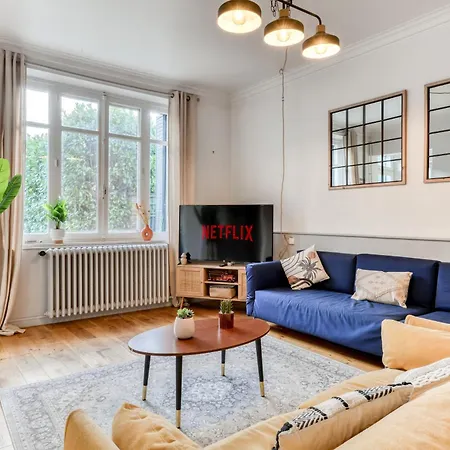 Βίλα Big House - Parking Privee - Piscine - Wifi - Equipee