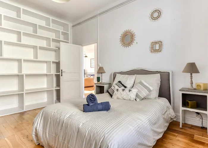 Villa Big House - Parking Privee - Piscine - Wifi - Equipee *