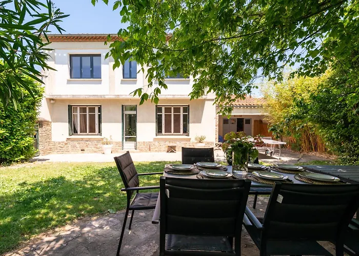 Villa Big House - Parking Privee - Piscine - Wifi - Equipee