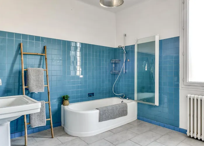 Villa Big House - Parking Privee - Piscine - Wifi - Equipee Carcassone