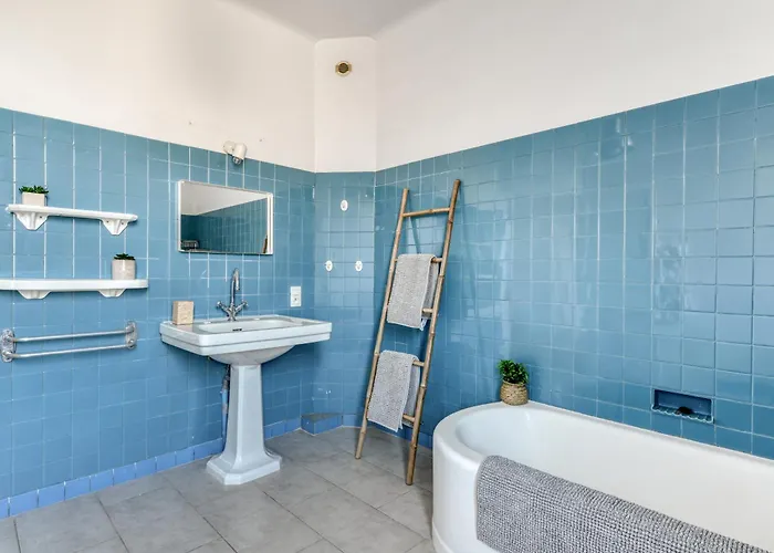 Big House - Parking Privee - Piscine - Wifi - Equipee * Carcassone