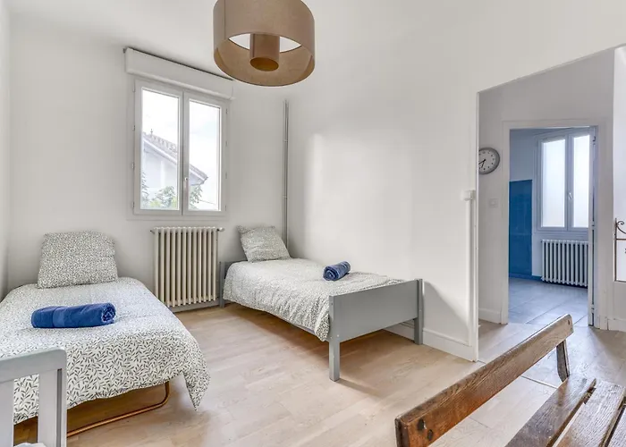 Big House - Parking Privee - Piscine - Wifi - Equipee Villa