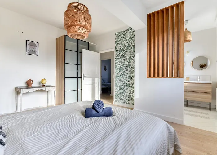 Villa Big House - Parking Privee - Piscine - Wifi - Equipee