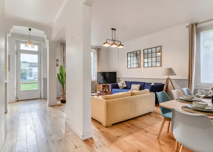 Villa Big House - Parking Privee - Piscine - Wifi - Equipee *