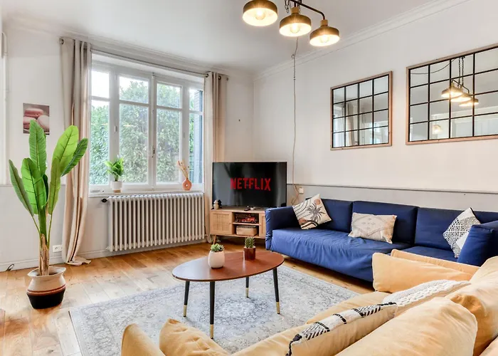 Villa Big House - Parking Privee - Piscine - Wifi - Equipee