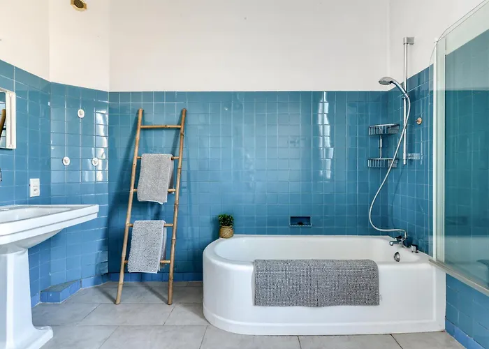 Villa Big House - Parking Privee - Piscine - Wifi - Equipee *