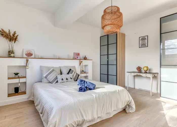 Villa Big House - Parking Privee - Piscine - Wifi - Equipee